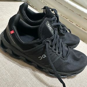 ON Running Black Athletic Shoes